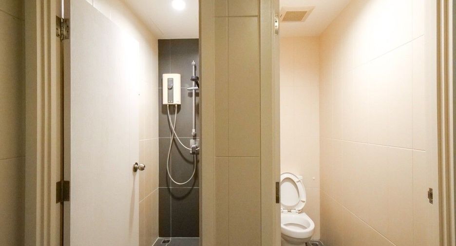 For sale 2 bedrooms condo in Phaya Thai, Bangkok