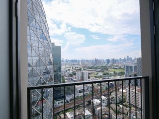 À vendre 2 chambres condo à Phaya Thai, Bangkok