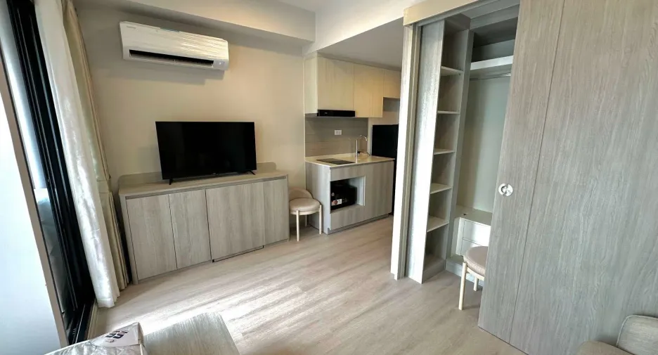 For rent 1 Beds condo in Huai Khwang, Bangkok