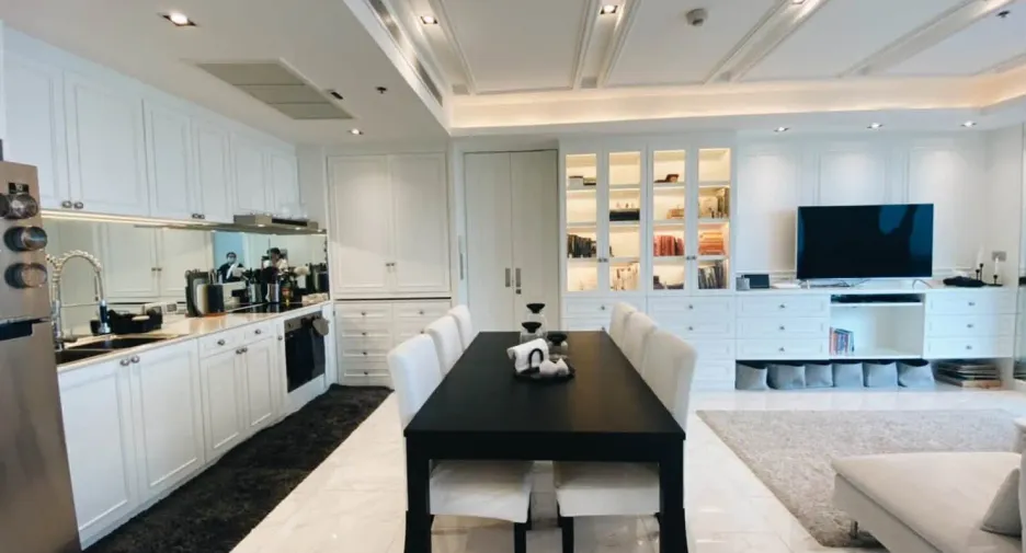 For sale and for rent 2 bedrooms condo in Yan Nawa, Bangkok