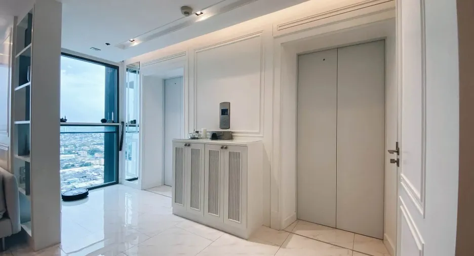 For sale and for rent 2 bedrooms condo in Yan Nawa, Bangkok