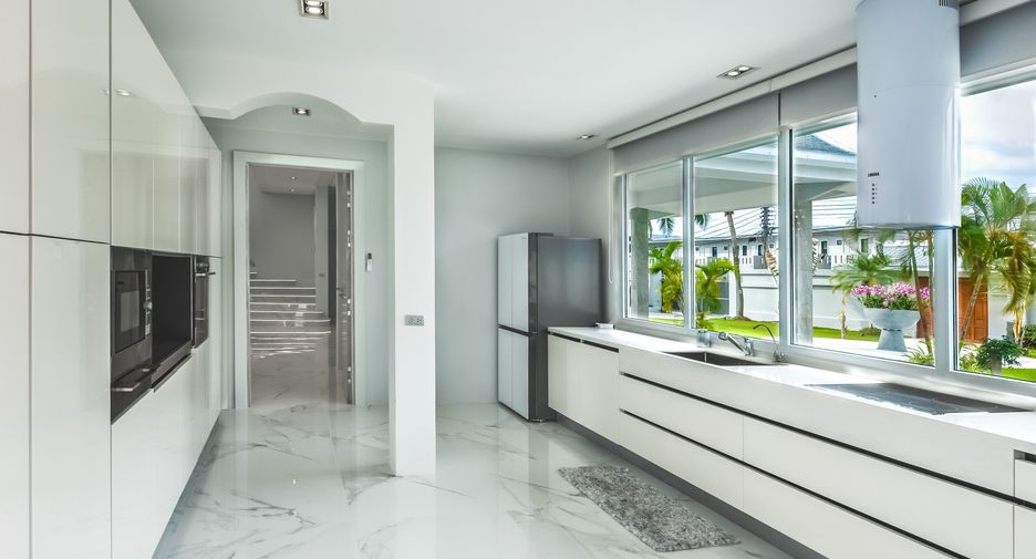 Villa en alquiler de 7 habitaciones en Thalang, Phuket