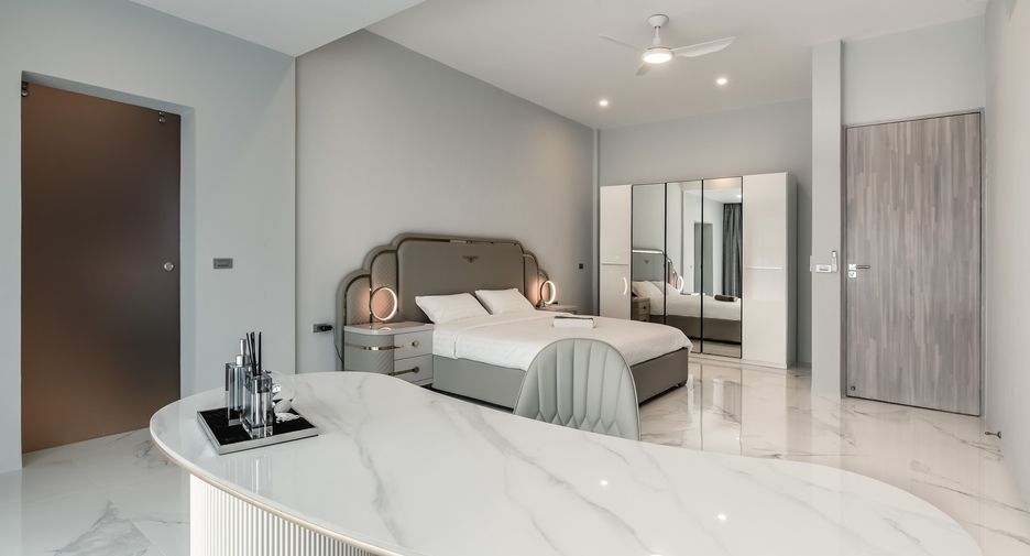 Villa en alquiler de 7 habitaciones en Thalang, Phuket