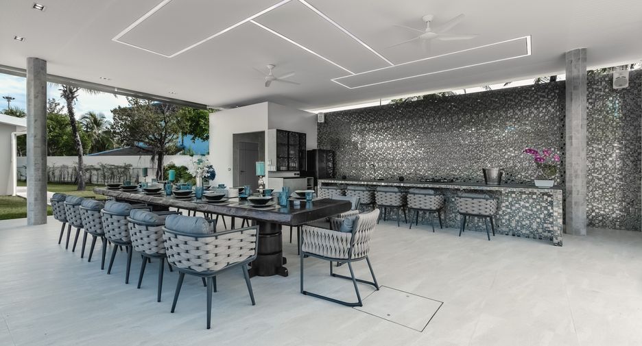 Villa en alquiler de 7 habitaciones en Thalang, Phuket