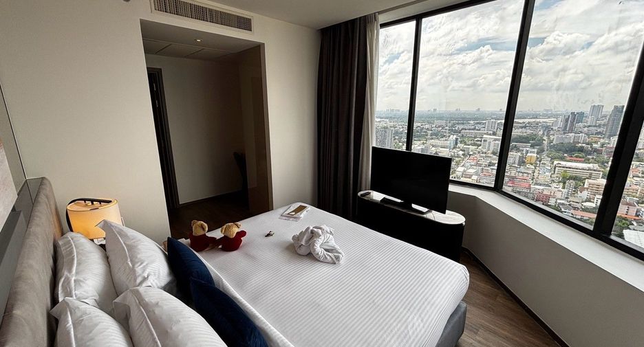 For rent 2 bedrooms apartment in Sathon, Bangkok