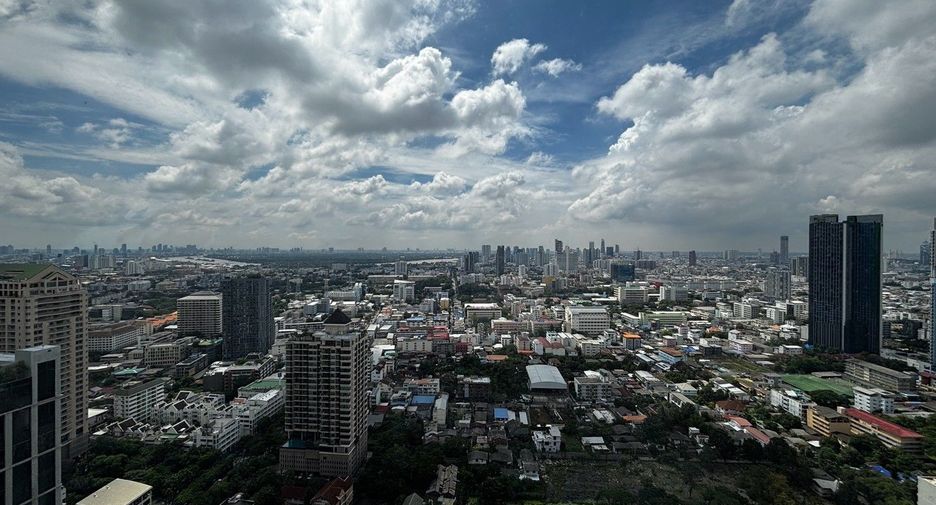 For rent 2 bedrooms apartment in Sathon, Bangkok
