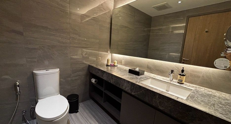 For rent 3 bedrooms apartment in Sathon, Bangkok