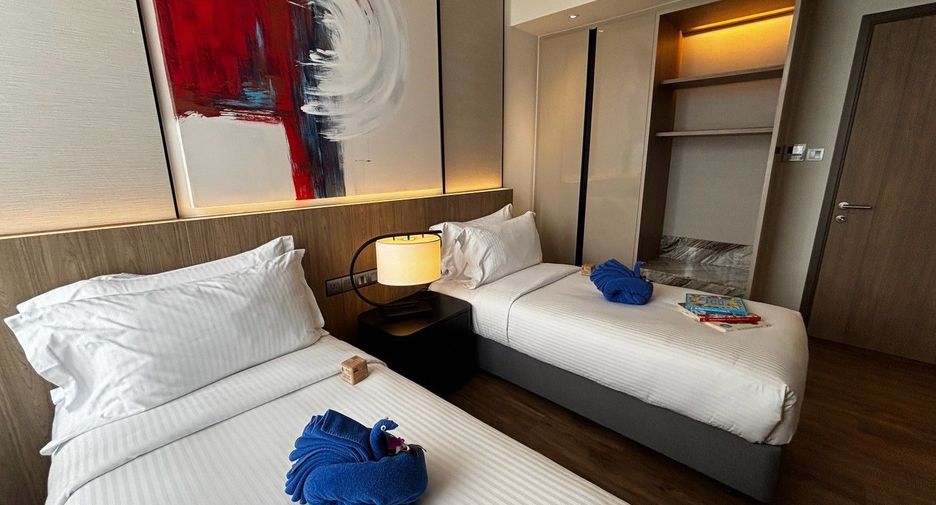 For rent 3 bedrooms apartment in Sathon, Bangkok