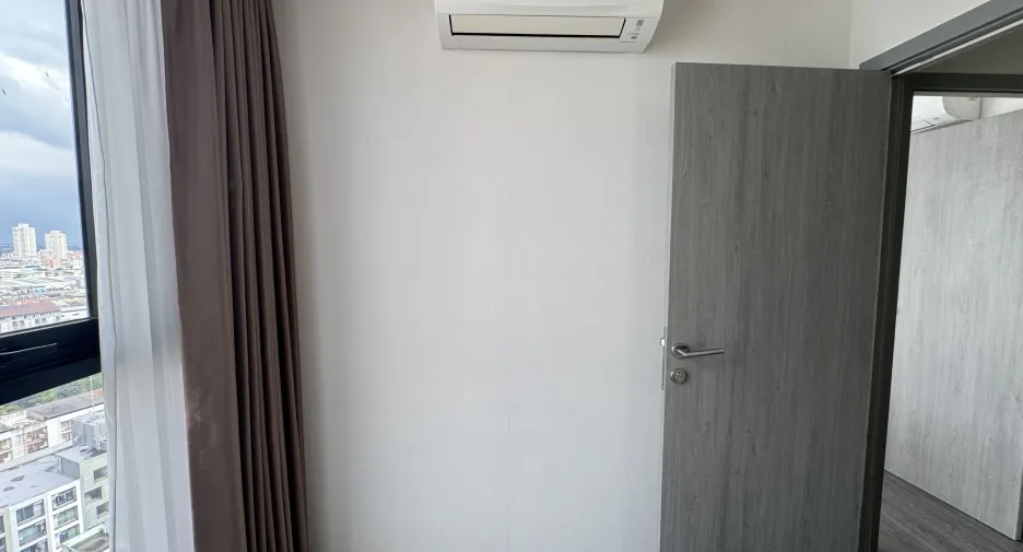 À louer et à vendre 2 chambres condo à Bang Kapi, Bangkok