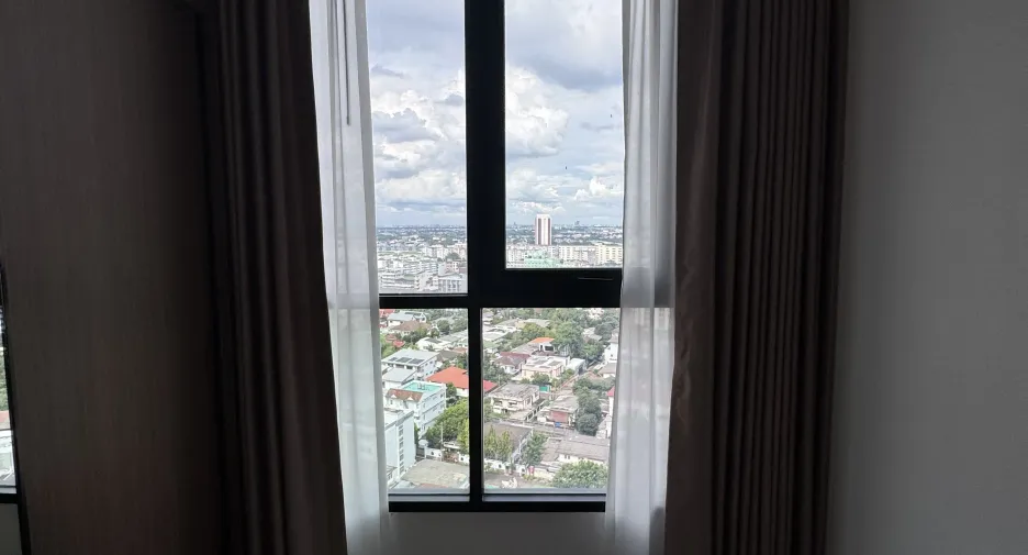 À louer et à vendre 2 chambres condo à Bang Kapi, Bangkok