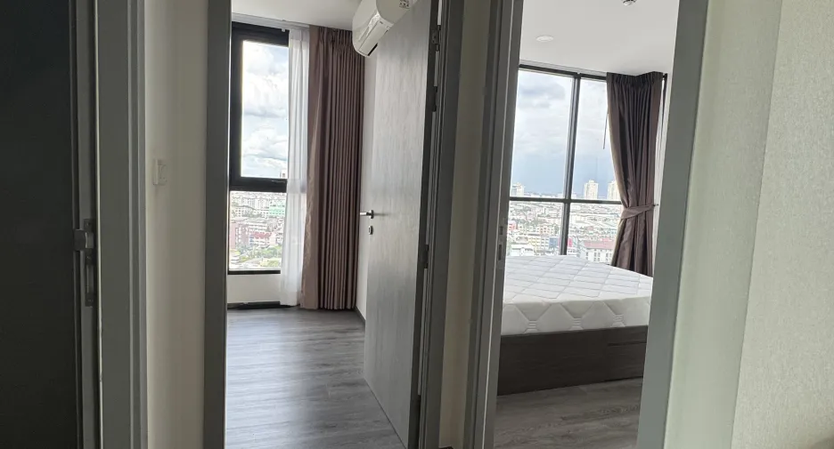 À louer et à vendre 2 chambres condo à Bang Kapi, Bangkok