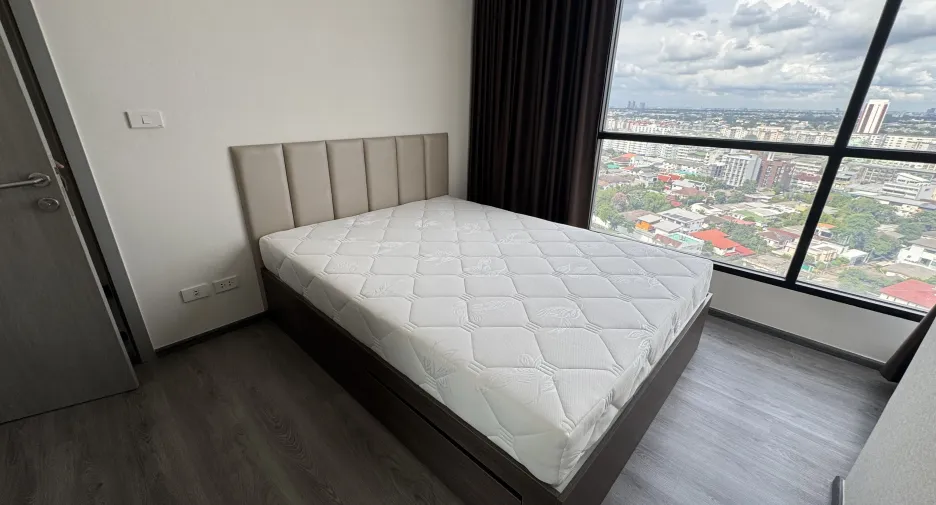À louer et à vendre 2 chambres condo à Bang Kapi, Bangkok