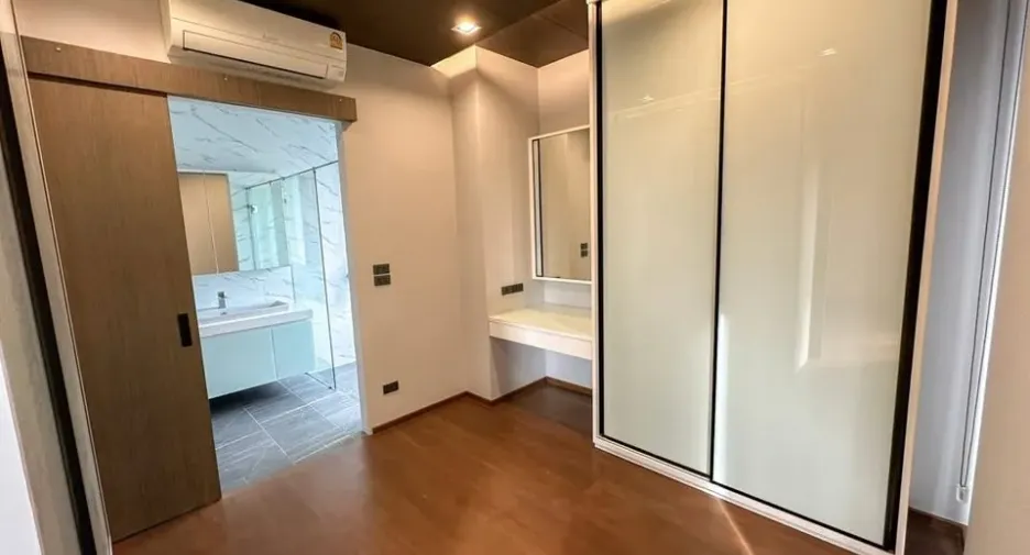 For sale and for rent 5 bedrooms house in Bang Sue, Bangkok