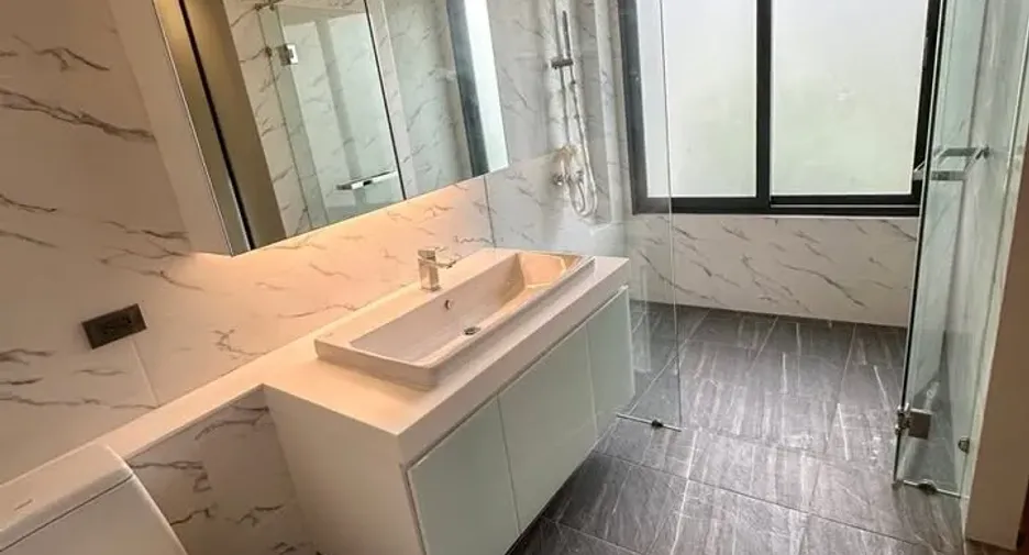 For sale and for rent 5 bedrooms house in Bang Sue, Bangkok
