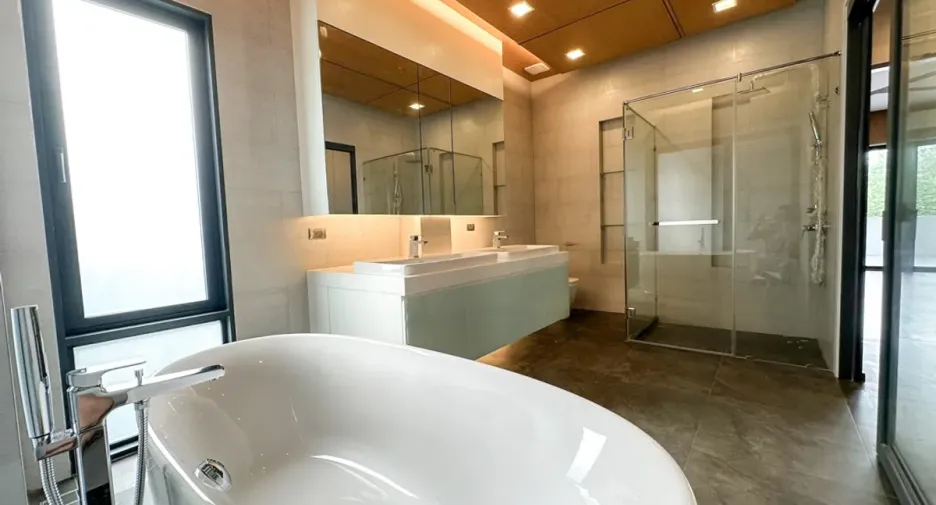 For sale and for rent 5 bedrooms house in Bang Sue, Bangkok
