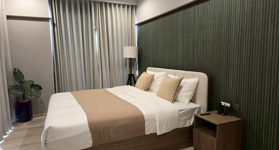 For rent 2 bedrooms condo in Huai Khwang, Bangkok