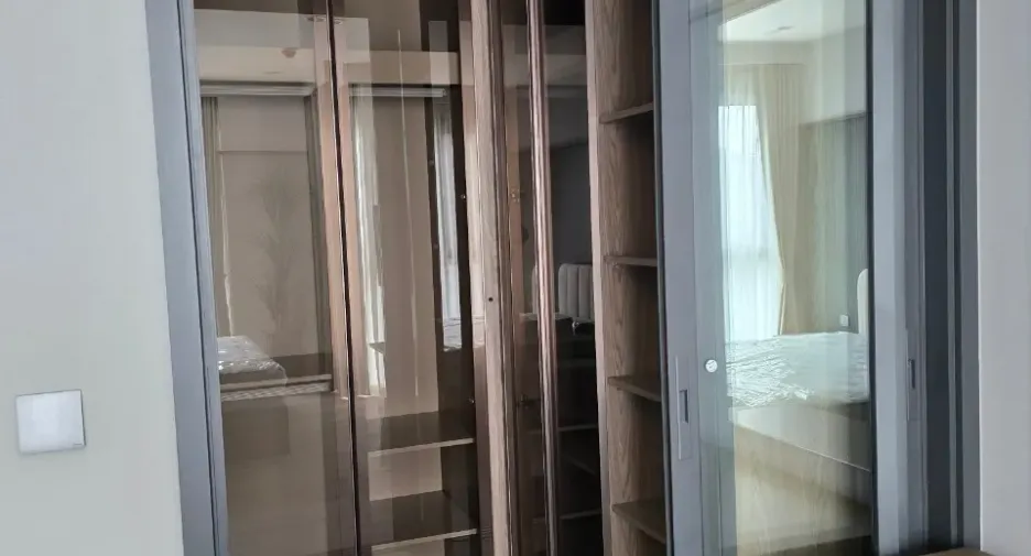 For rent 2 bedrooms condo in Huai Khwang, Bangkok