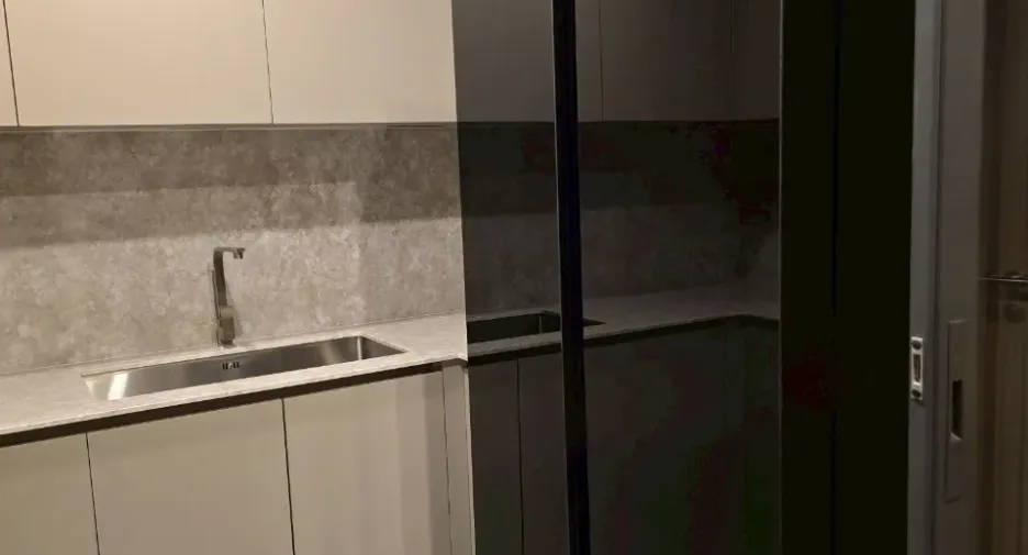 For rent 2 bedrooms condo in Huai Khwang, Bangkok