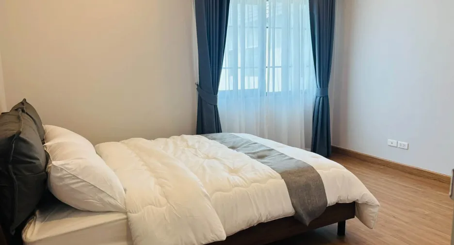 出租 4 卧室 独立屋 在 Bang Phli, Samut Prakan