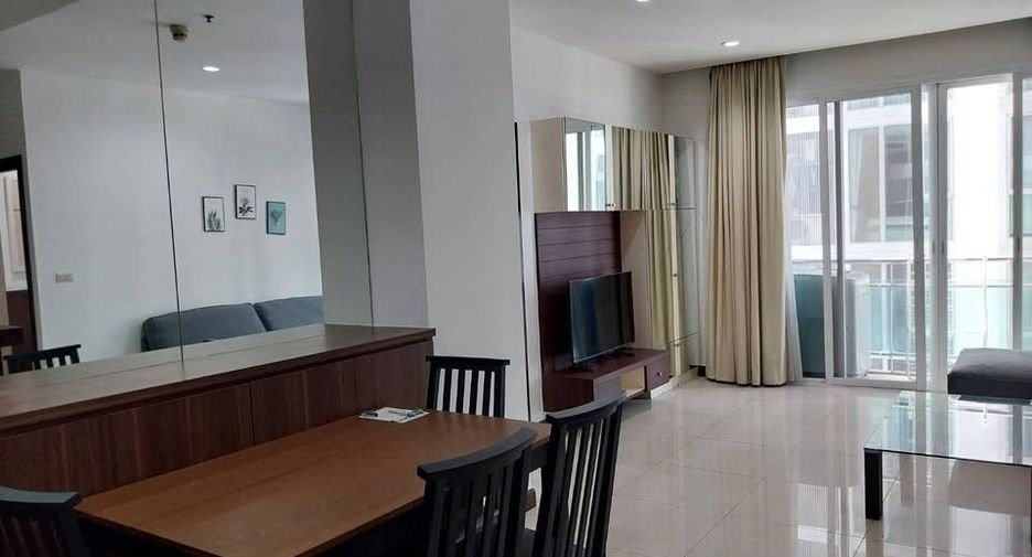 For rent 2 bedrooms condo in Watthana, Bangkok