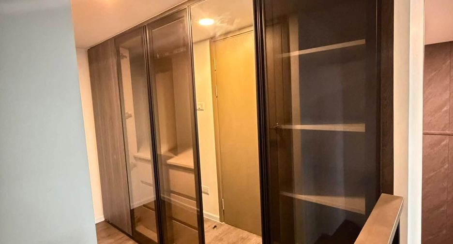 For rent 2 bedrooms condo in Khan Na Yao, Bangkok