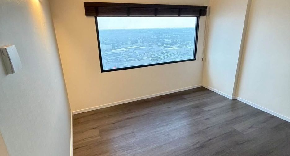 For rent 2 bedrooms condo in Khan Na Yao, Bangkok