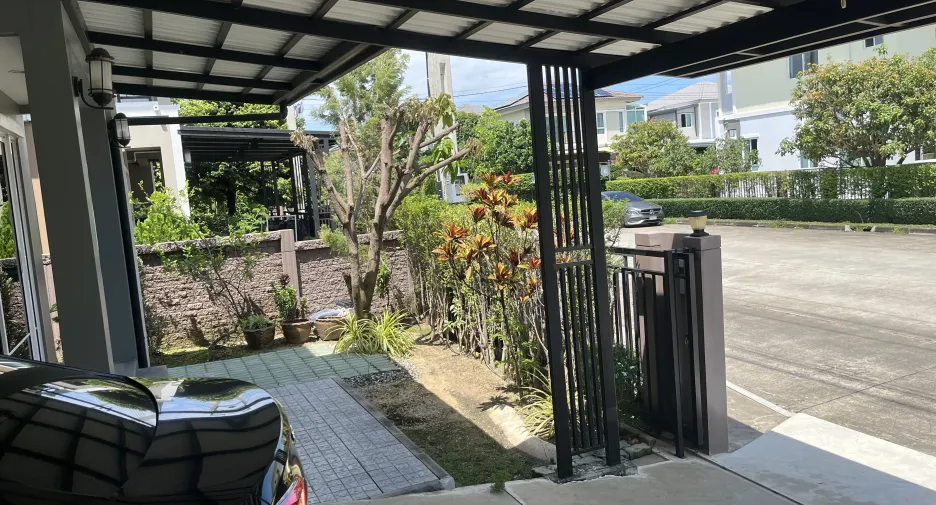 Casa en venta de 3 habitaciones en Bang Phli, Samut Prakan