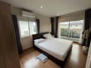 Casa en venta de 3 habitaciones en Bang Phli, Samut Prakan