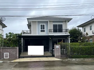 Casa en venta de 3 habitaciones en Bang Phli, Samut Prakan