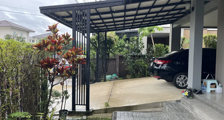 Casa en venta de 3 habitaciones en Bang Phli, Samut Prakan