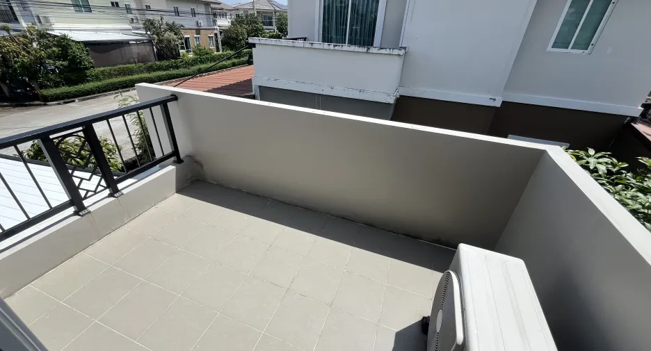 Casa en venta de 3 habitaciones en Bang Phli, Samut Prakan