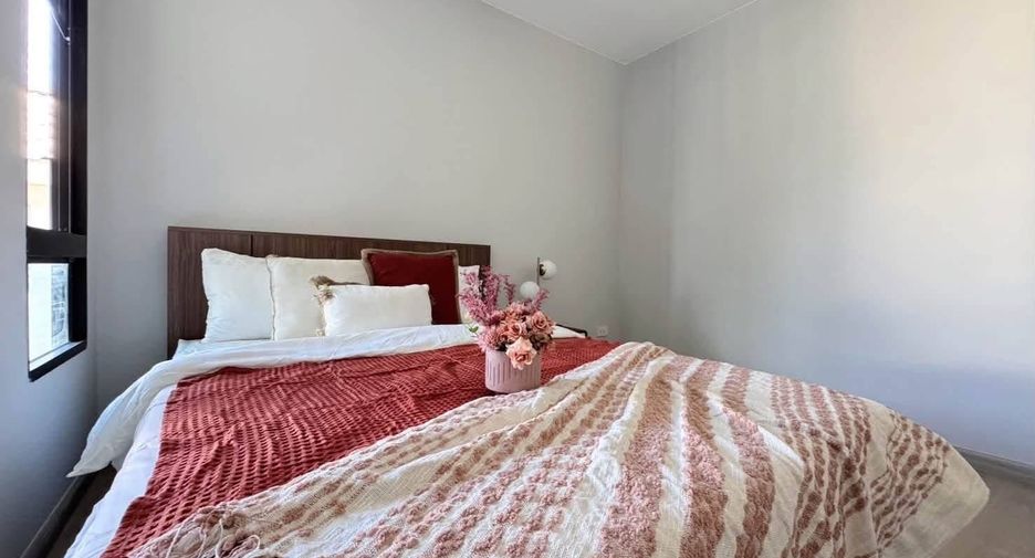 For rent 4 bedrooms house in Bang Khun Thian, Bangkok