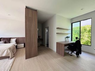 For rent 4 bedrooms house in Bang Khun Thian, Bangkok