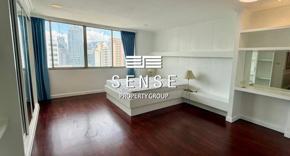 For rent 3 bedrooms condo in Watthana, Bangkok