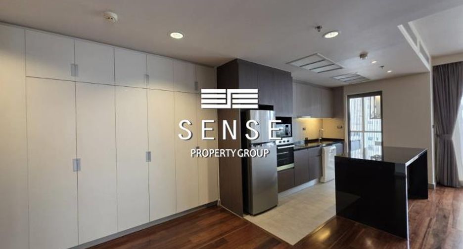 For rent 3 ベッドルーム condo in Khlong Toei, Bangkok