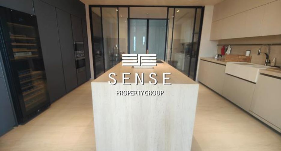 For sale 3 bedrooms condo in Yan Nawa, Bangkok