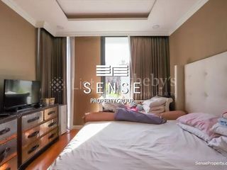 Casa en venta y en alquiler de 6 habitaciones en Watthana, Bangkok