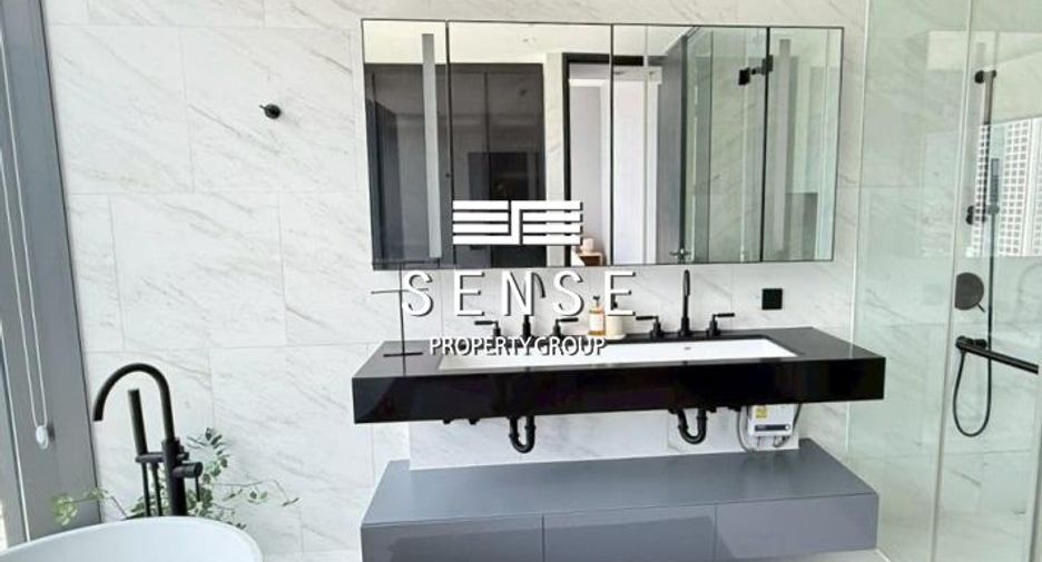 For rent 2 ベッドルーム condo in Sathon, Bangkok