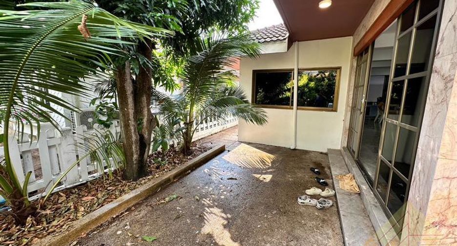 Haus zum Kauf mit 1 Zimmer in Bang Lamung, Chonburi