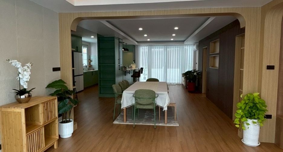 À vendre 5 chambres maison à East Pattaya, Pattaya