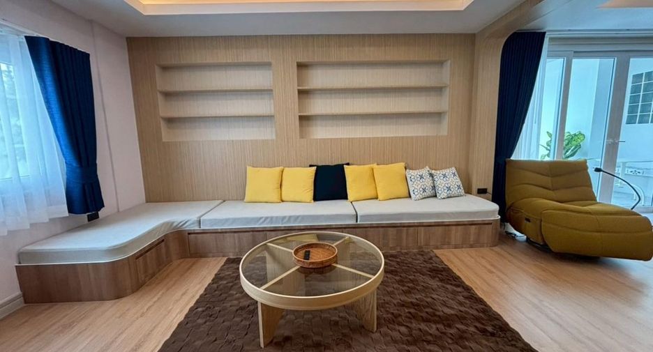À vendre 5 chambres maison à East Pattaya, Pattaya
