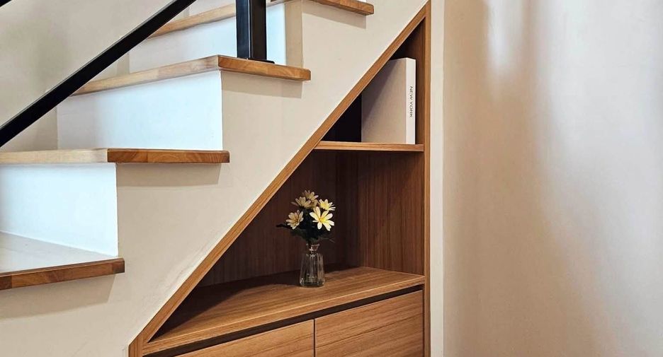 For rent 3 bedrooms townhouse in Bang Phli, Samut Prakan