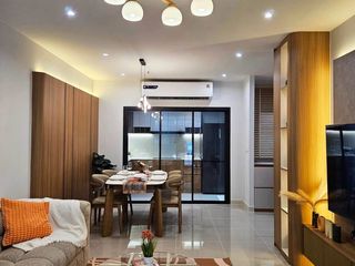 For rent 3 bedrooms townhouse in Bang Phli, Samut Prakan