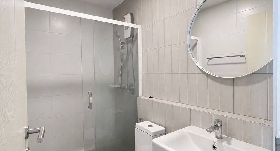 For rent 2 bedrooms townhouse in Prawet, Bangkok