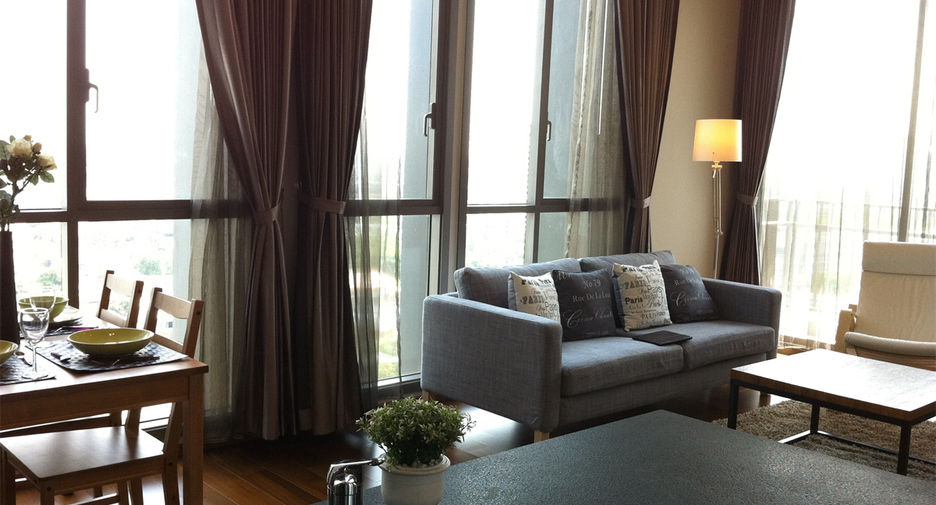 For rent 2 bedrooms condo in Watthana, Bangkok