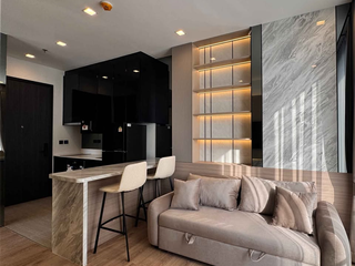 For rent 1 bed condo in Phaya Thai, Bangkok