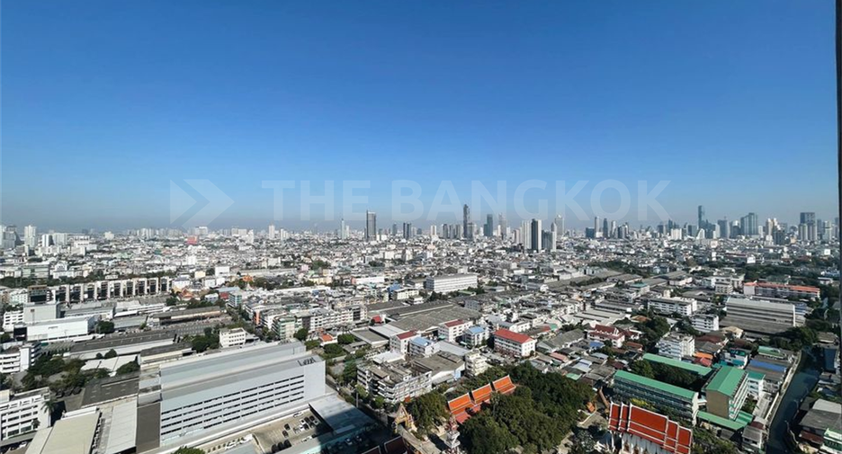 For rent 2 bedrooms condo in Yan Nawa, Bangkok
