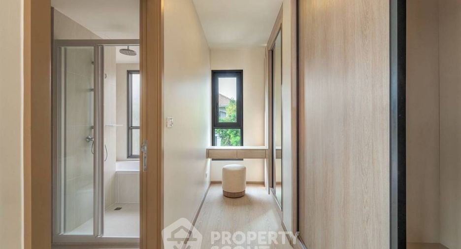 For rent 2 ベッドルーム condo in Watthana, Bangkok