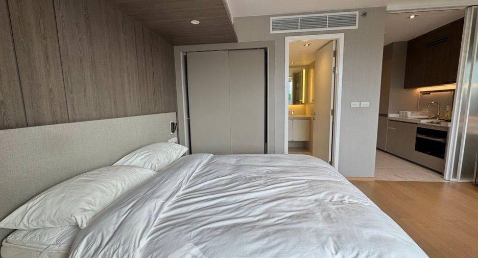 For rent 1 bed condo in Watthana, Bangkok