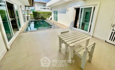 À louer 3 chambres villa à Bang Lamung, Chonburi